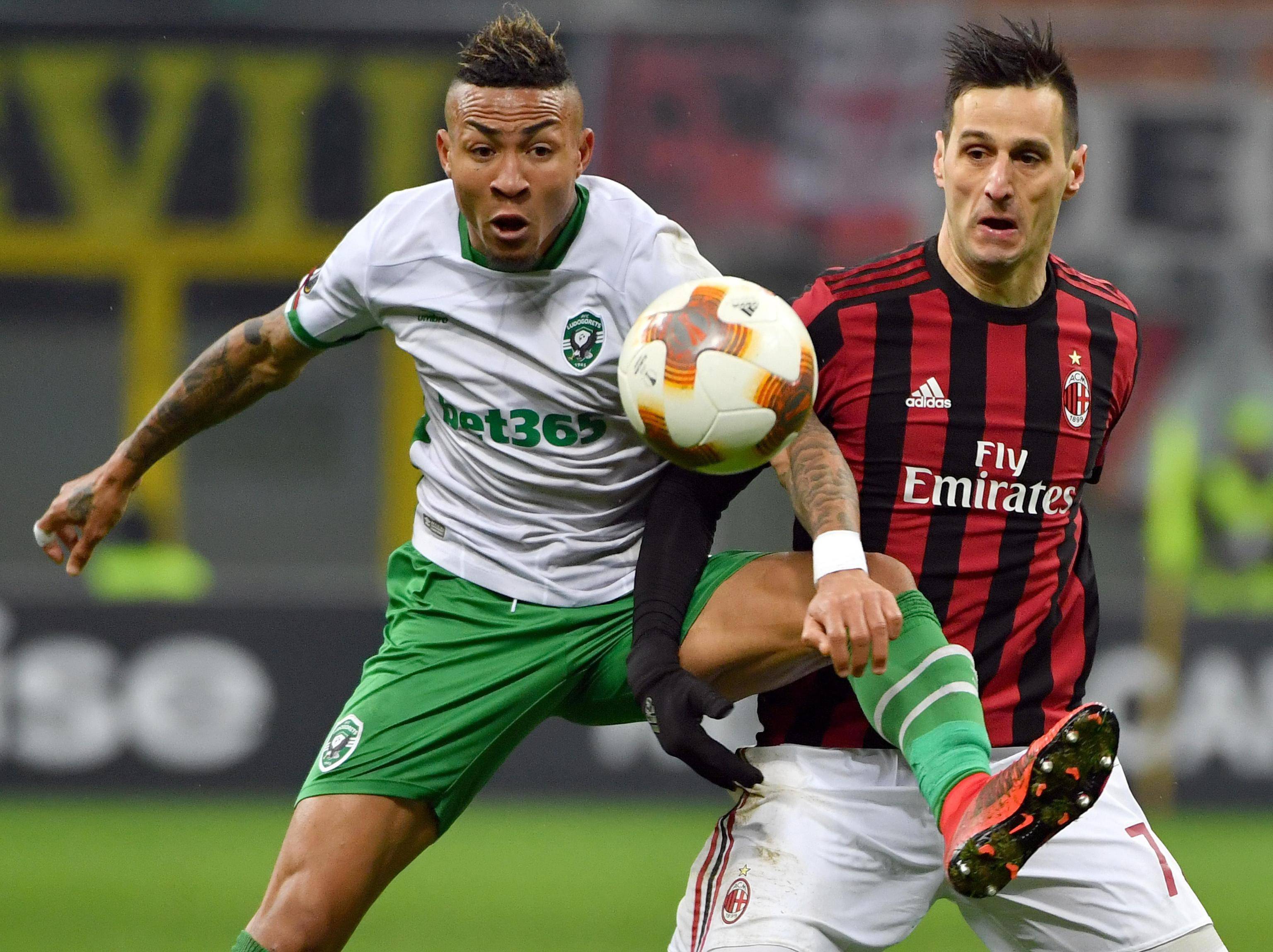 华体会hth-巴塞罗那再战AC米兰，豪门对决场面火爆的简单介绍